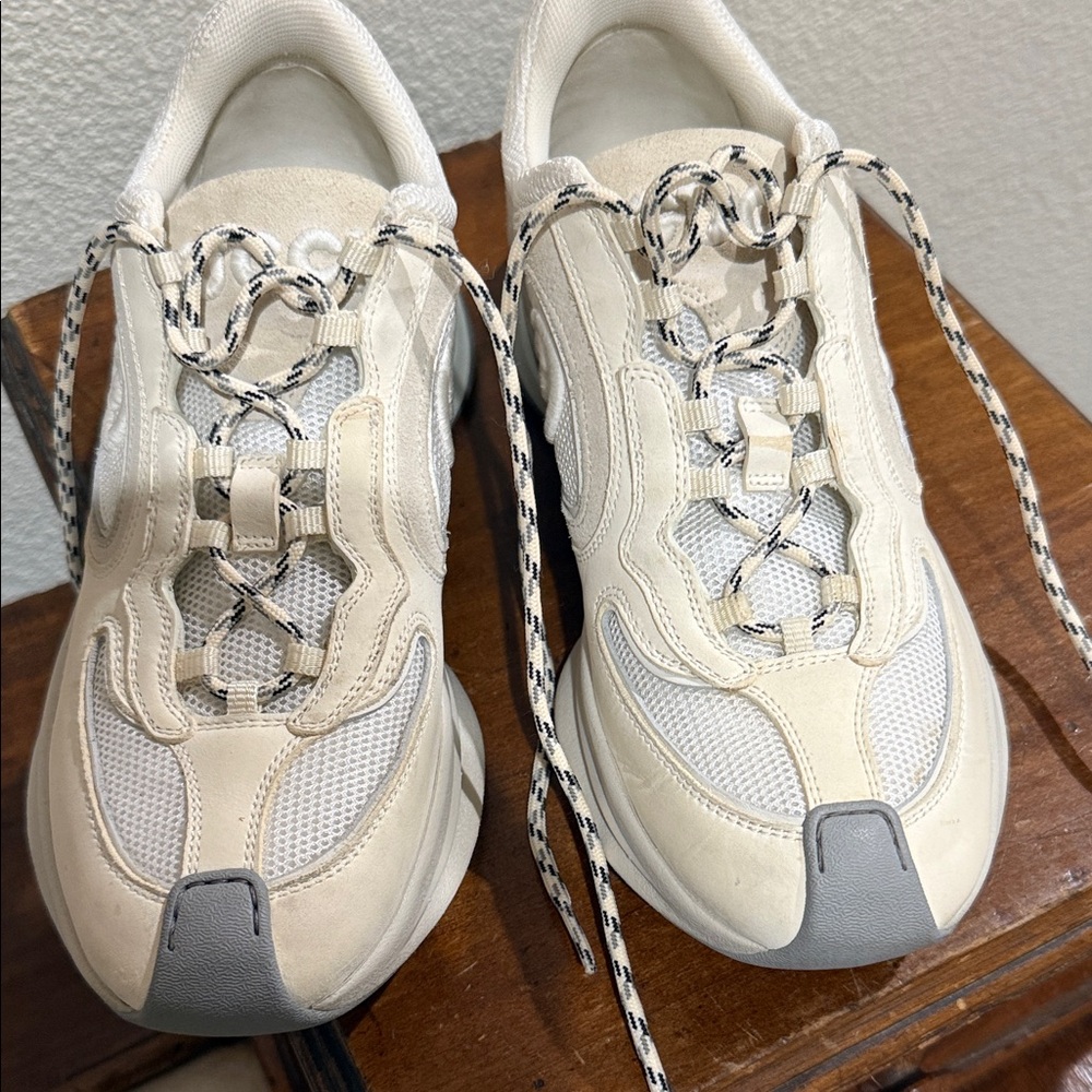 Women's Gucci Cream Sneakers